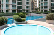 boni_pool.jpg